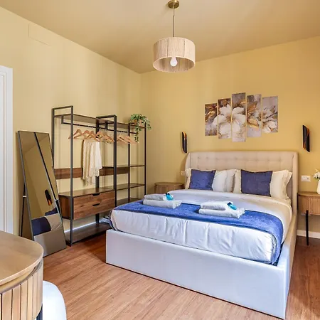 Апартаменты Iflat Warm & Welcoming Little Gem In Rione Monti